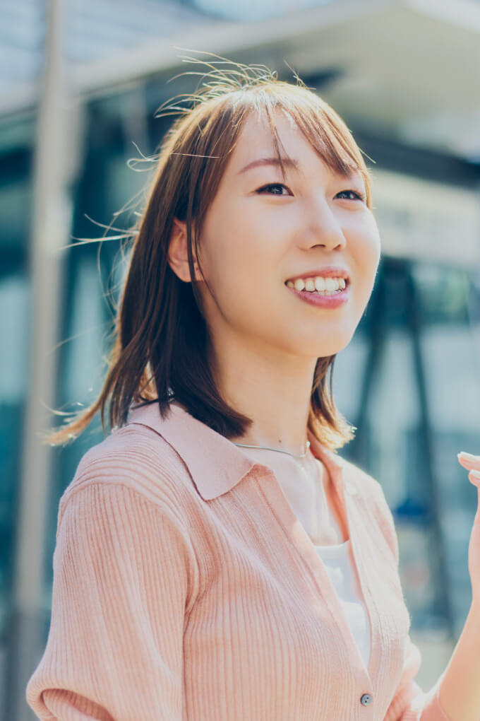 岩上 莉菜（人物写真）