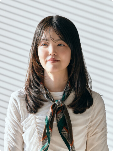 坪井 友里（人物写真）