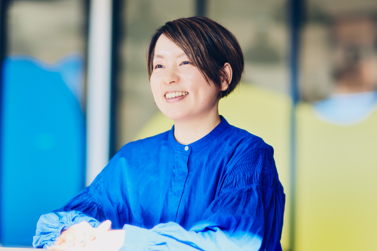 奥津 絵里子（人物写真）